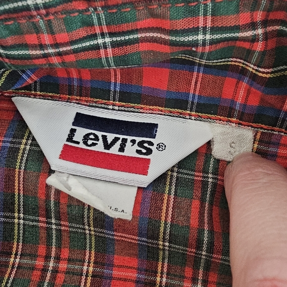 Vintage Levi’s Plaid Western Button Down Shirt Men’s Small Red Blue Green - Picture 9 of 12